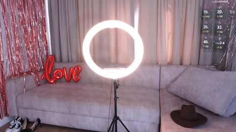 Amely online show from 17, 9, 2025