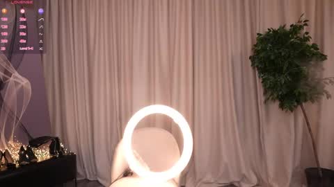 Snapshot of k_kimikooo chatting on 29, 4, 2026 Amely online show from 29, 4, 2026