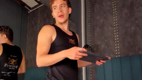 KAEL online show from 12, 11, 2025