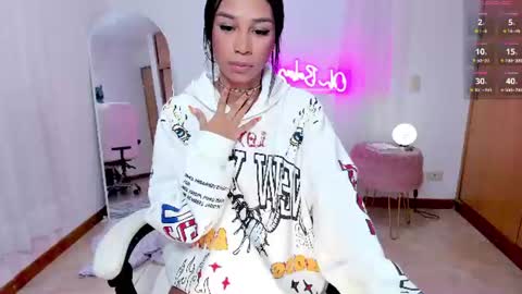 Snapshot of kaia_cam chatting on 16, 7, 2026 online show from 16, 7, 2026