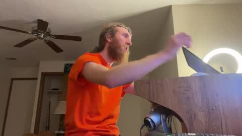 Kaiku77 online show from 18, 3, 2026