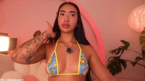 Snapshot of kali_hiill chatting on 2, 11, 2025 Sweet Kali online show from 2, 11, 2025