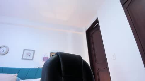 Snapshot of kam_lopez chatting on 6, 6, 2026 Kamilalopez online show from 6, 6, 2026