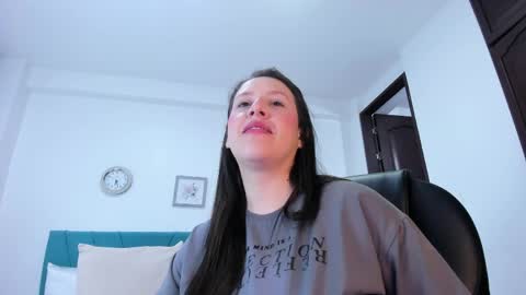 Snapshot of kam_lopez chatting on 10, 6, 2026 Kamilalopez online show from 10, 6, 2026