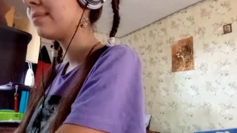 Mari  Simmons online show from 14, 9, 2025