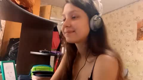 Mari  Simmons online show from 29, 9, 2025