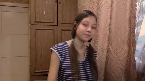 Mari  Simmons online show from 29, 10, 2025