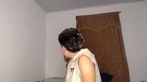 Snapshot of kammy_cami chatting on 11, 5, 2026 kammy y camila online show from 11, 5, 2026