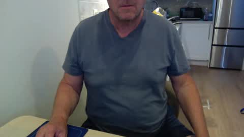 Snapshot of kanadians chatting on 15, 7, 2026 Cam with Me Vixens DM me online show from 15, 7, 2026