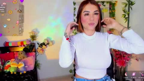 Snapshot of kandygirl_023 chatting on 13, 11, 2025 hello Im Danni online show from 13, 11, 2025