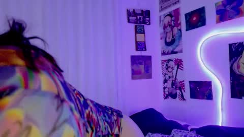   online show from 14, 12, 2025