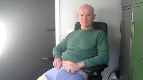 Robbie online show from 8, 4, 2026