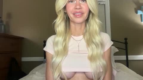 Snapshot of karabearr chatting on 14, 11, 2025 kara online show from 14, 11, 2025