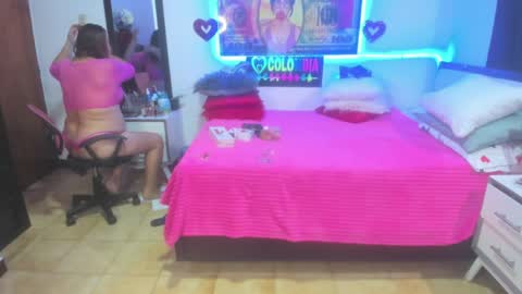 Snapshot of karen_milf_2 chatting on 5, 1, 2025 Karen online show from 5, 1, 2025