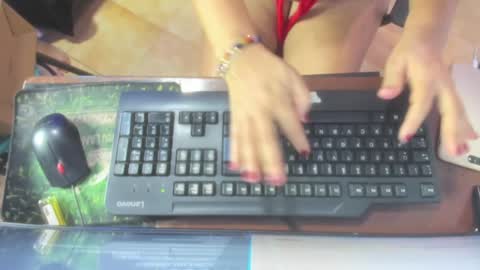Snapshot of karen_milf_2 chatting on 1, 2, 2025 Karen online show from 1, 2, 2025
