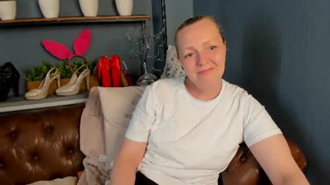 Snapshot of karen_villis chatting on 21, 6, 2026 Karen online show from 21, 6, 2026