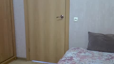 karennelsonx online show from 11, 3, 2025