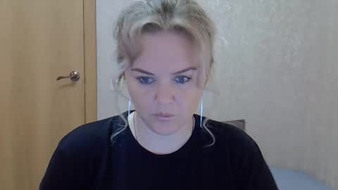 karennelsonx online show from 18, 9, 2025