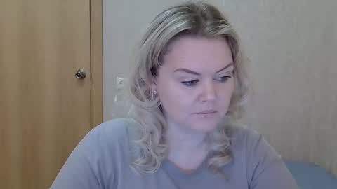 karennelsonx online show from 6, 4, 2026