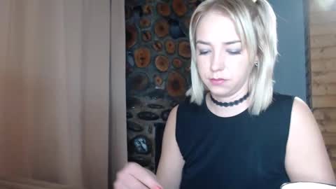 Snapshot of karina_fun chatting on 10, 1, 2025 karina online show from 10, 1, 2025