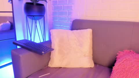 Kari online show from 5, 2, 2025