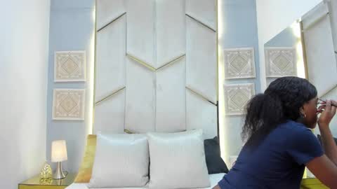 karinaacox online show from 28, 3, 2026