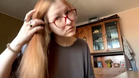 Karina online show from 8, 4, 2026