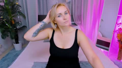 Karina  online show from 23, 12, 2024