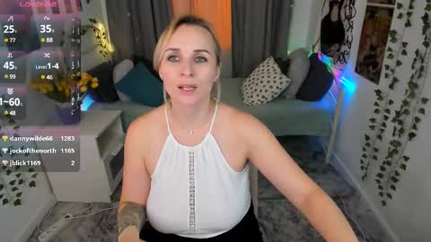 Karina  online show from 10, 3, 2025