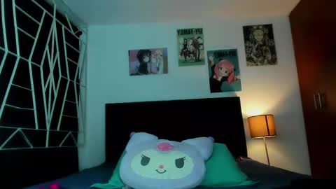 KARINNA  RAVEN online show from 9, 9, 2025