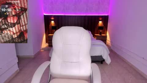 Snapshot of karlaa_james chatting on 24, 11, 2025 Karlaa online show from 24, 11, 2025