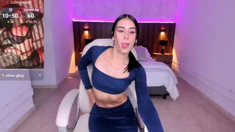 Snapshot of karlaa_james chatting on 25, 11, 2025 Karlaa online show from 25, 11, 2025