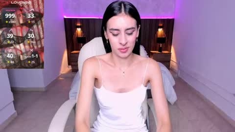 Snapshot of karlaa_james chatting on 28, 11, 2025 Karlaa online show from 28, 11, 2025