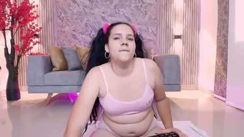 Snapshot of karlie_small chatting on 24, 9, 2025 Karli online show from 24, 9, 2025