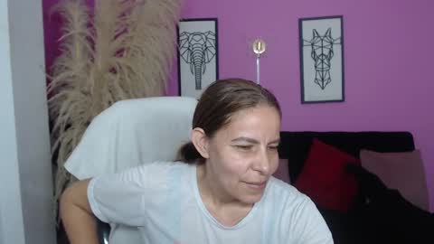 Snapshot of karlye_hot chatting on 16, 9, 2025 KARLYE online show from 16, 9, 2025