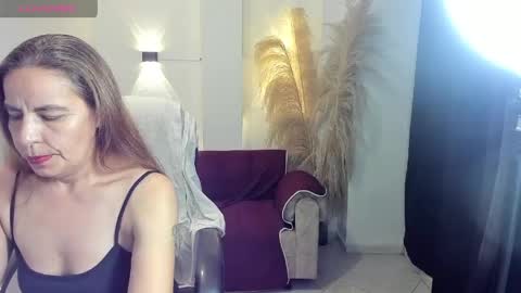 Snapshot of karlye_hot chatting on 4, 6, 2026 KARLYE online show from 4, 6, 2026