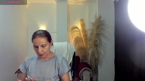 Snapshot of karlye_hot chatting on 6, 6, 2026 KARLYE online show from 6, 6, 2026