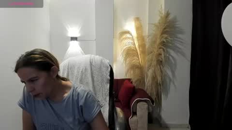 Snapshot of karlye_hot chatting on 10, 6, 2026 KARLYE online show from 10, 6, 2026
