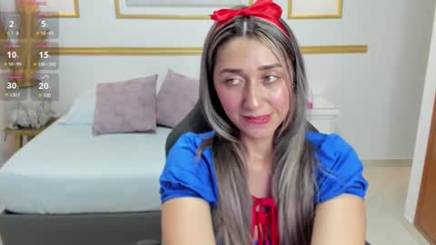 Snapshot of karlyy_ chatting on 30, 10, 2025 karlyy_ online show from 30, 10, 2025