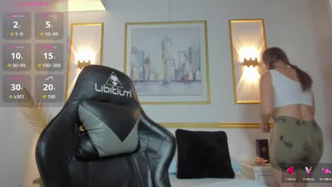 Snapshot of karlyy_ chatting on 27, 11, 2025 karlyy_ online show from 27, 11, 2025