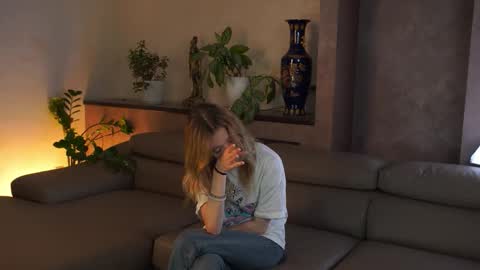 Anasteisha online show from 4, 10, 2025