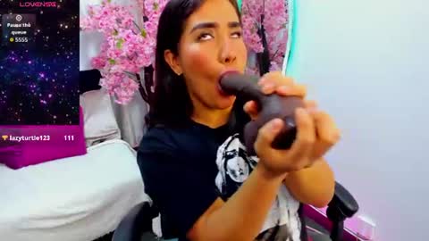 Snapshot of karol_ivonne chatting on 9, 6, 2026 karol online show from 9, 6, 2026