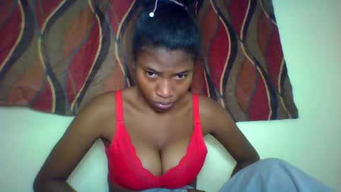 Snapshot of karoliee chatting on 20, 7, 2026 karoliee online show from 20, 7, 2026