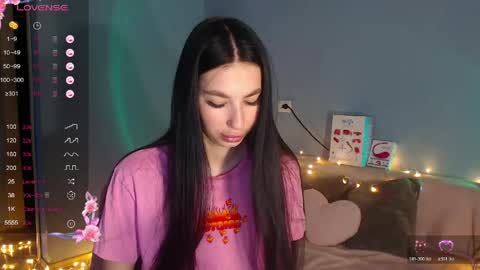 Snapshot of karolina_hottie_ chatting on 21, 4, 2026 Kira online show from 21, 4, 2026