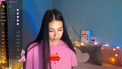 Snapshot of karolina_hottie_ chatting on 26, 5, 2026 Kira online show from 26, 5, 2026