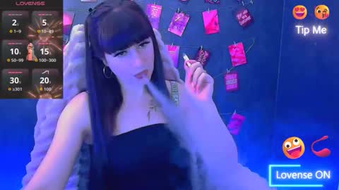 Caroline online show from 7, 4, 2026