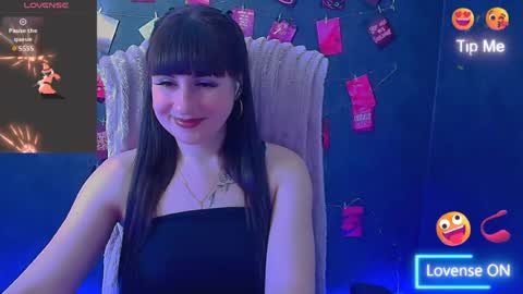 Snapshot of karolina_mia chatting on 24, 4, 2026 Caroline online show from 24, 4, 2026