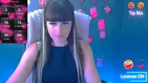 Snapshot of karolina_mia chatting on 2, 7, 2026 Caroline online show from 2, 7, 2026