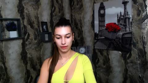 Karolina online show from 4, 1, 2025