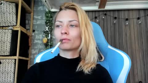 karoline121 online show from 19, 9, 2025